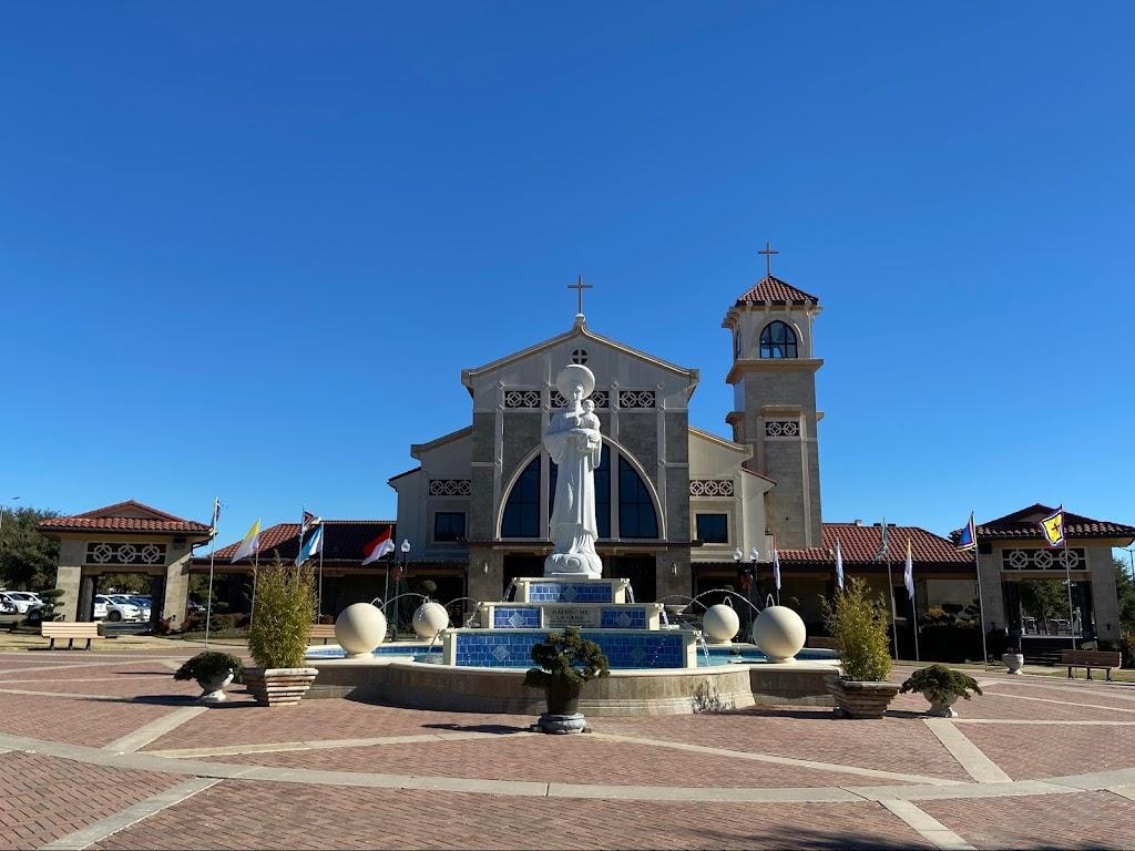 Vietnamese Martyrs Catholic Church for the feast Mass